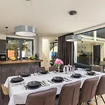 Villa Miaa Newly Built Modern In For 9 People With Heated Swimming Pool & Jacuzzi *