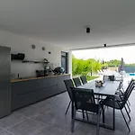 Miaa Newly Built Modern In For 9 People With Heated Swimming Pool & Jacuzzi Villa *